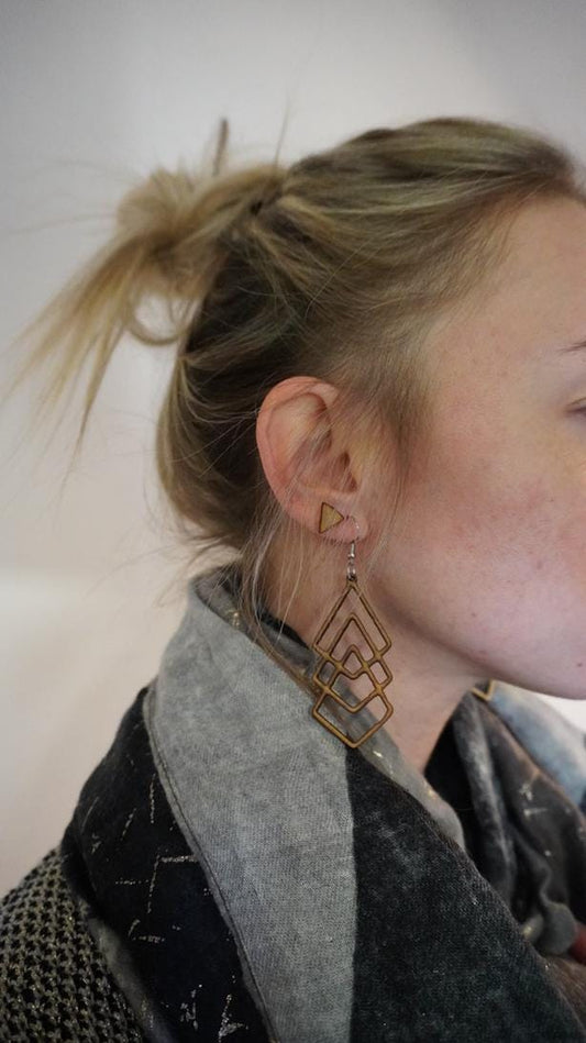 Orecchino pendente Pine - Collezione Zero